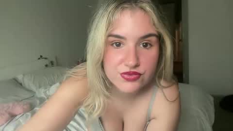 Snapshot of grrlgod chatting on 02/01/25, 07:23 grrlgod online show from 02/01/25, 07:23