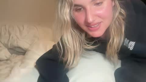 Snapshot of grrlgod chatting on 03/01/25, 05:20 grrlgod online show from 03/01/25, 05:20