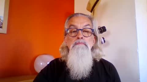 Grybear online show from 10/17/25, 09:23