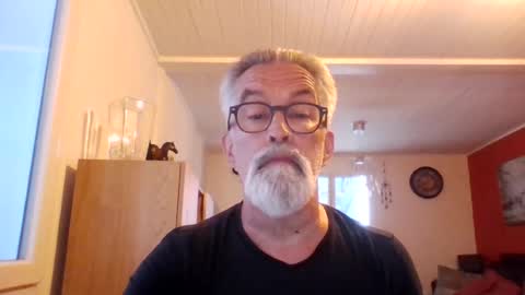 Grybear online show from 06/15/26, 06:37