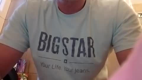 Snapshot of grzegorz34 chatting on 01/07/25, 07:10 Greg online show from 01/07/25, 07:10