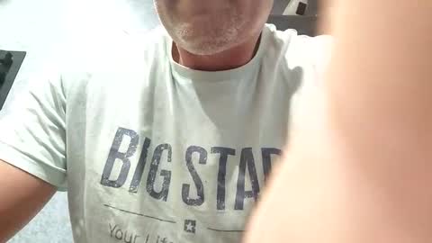 Snapshot of grzegorz34 chatting on 09/28/25, 07:14 Greg online show from 09/28/25, 07:14