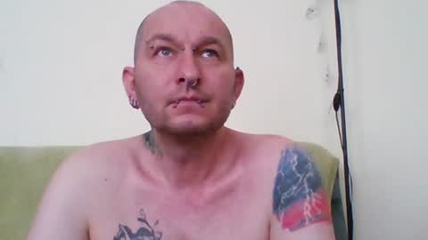 grzegorz40 online show from 07/10/26, 08:29
