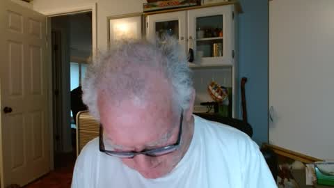 Snapshot of gspotlover1 chatting on 06/27/26, 01:39 Horny Daddy online show from 06/27/26, 01:39