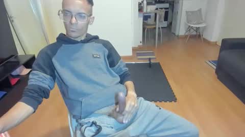 Snapshot of guachin_new chatting on 09/10/25, 03:39 guachin_new online show from 09/10/25, 03:39