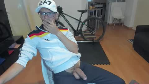 Snapshot of guachin_new chatting on 09/14/25, 06:29 guachin_new online show from 09/14/25, 06:29