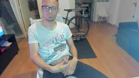 Snapshot of guachin_new chatting on 09/22/25, 03:30 guachin_new online show from 09/22/25, 03:30