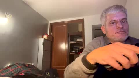 guardiannif_ online show from 03/03/25, 04:24