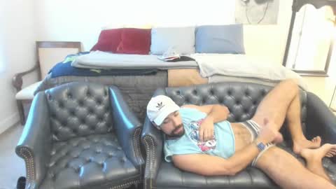 Snapshot of guccifendidior chatting on 09/22/25, 03:47 guccifendidior online show from 09/22/25, 03:47