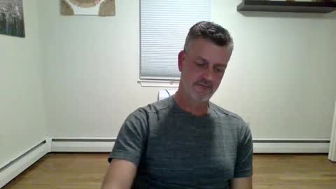 gudguy2025 online show from 10/04/25, 12:52