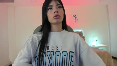 Snapshot of guggahell chatting on 03/01/26, 12:07 Guggahell online show from 03/01/26, 12:07