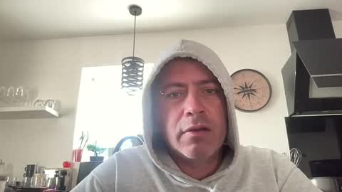 guil0 online show from 10/10/25, 10:47