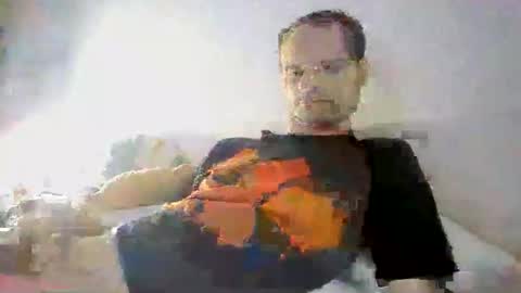 Snapshot of guil67728799 chatting on 02/26/26, 05:23 guil67728799 online show from 02/26/26, 05:23