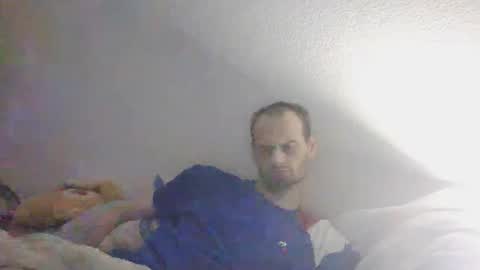 Snapshot of guil67728799 chatting on 04/07/26, 01:39 guil67728799 online show from 04/07/26, 01:39