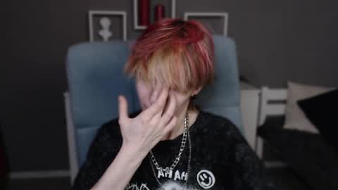 guitarandangell online show from 04/18/26, 07:45