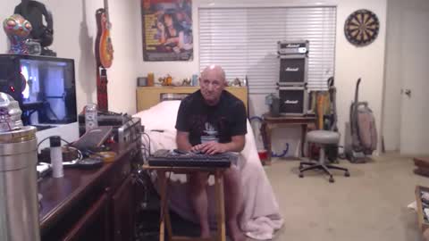 Mario online show from 12/04/25, 10:57