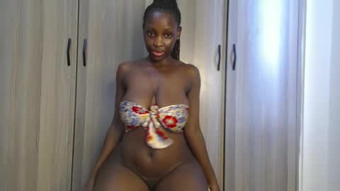 Miss Incredible online show from 03/25/26, 12:22