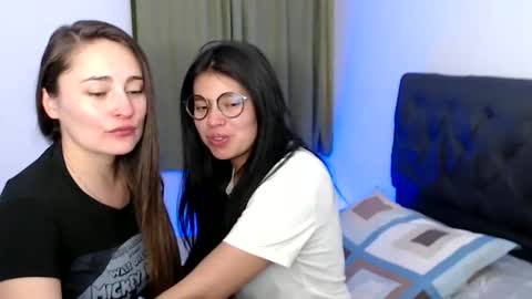 Snapshot of gumball_room chatting on 12/17/24, 09:38 Vane blonde and Hazell black hair online show from 12/17/24, 09:38