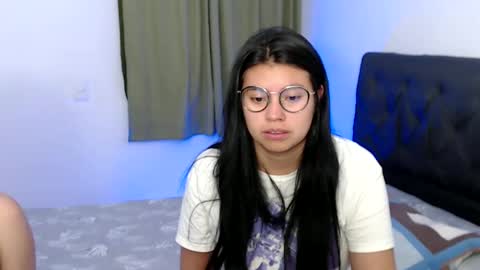 Snapshot of gumball_room chatting on 12/18/24, 12:43 Vane blonde and Hazell black hair online show from 12/18/24, 12:43