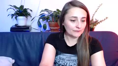 Snapshot of gumball_room chatting on 01/22/25, 09:54 Vane blonde and Hazell black hair online show from 01/22/25, 09:54