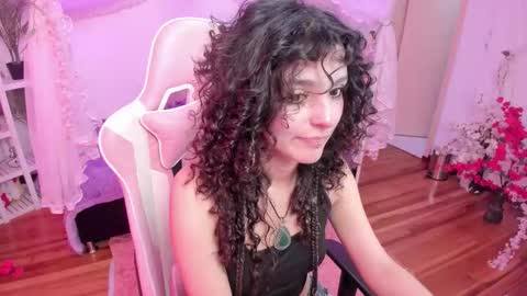 Snapshot of gummo_ chatting on 11/22/25, 08:30 gummo_ online show from 11/22/25, 08:30