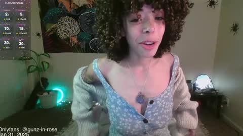 Snapshot of gunzinrose chatting on 01/31/25, 04:27 Kylie online show from 01/31/25, 04:27