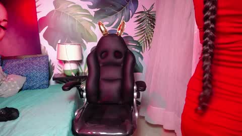 Snapshot of gurvinderr chatting on 02/06/25, 02:11 Hushaima Gur online show from 02/06/25, 02:11