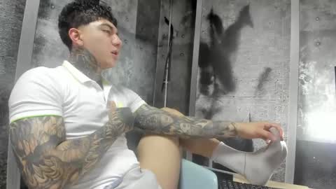 Snapshot of gury_tattoo chatting on 05/18/26, 07:41 Gury online show from 05/18/26, 07:41