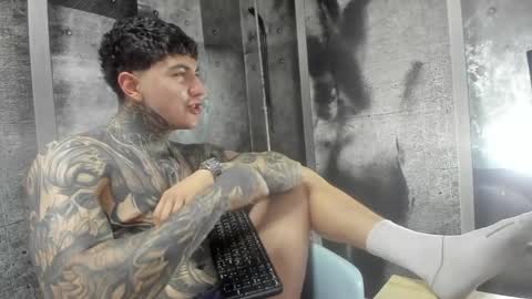 Snapshot of gury_tattoo chatting on 05/19/26, 07:09 Gury online show from 05/19/26, 07:09