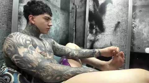 Snapshot of gury_tattoo chatting on 06/09/26, 07:36 Gury online show from 06/09/26, 07:36