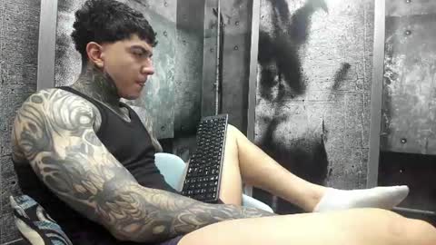 Snapshot of gury_tattoo chatting on 06/10/26, 08:19 Gury online show from 06/10/26, 08:19
