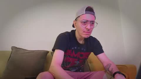 GUS online show from 09/22/25, 01:13