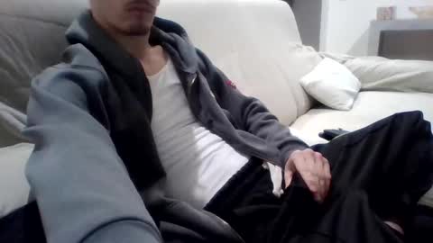 Flo online show from 11/25/25, 03:34