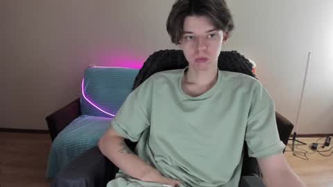 guy_liam1 online show from 01/08/25, 04:55