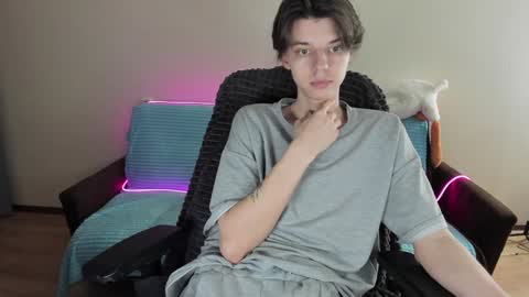 guy_liam1 online show from 01/19/25, 01:33