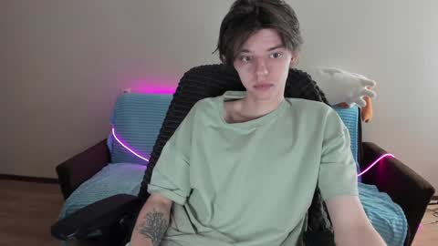 guy_liam1 online show from 01/27/25, 04:52