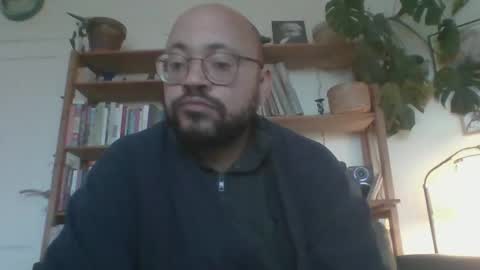 guy_wood15 online show from 11/24/25, 08:47