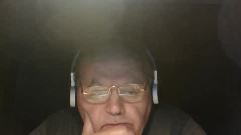guyboy73 online show from 09/17/25, 12:34
