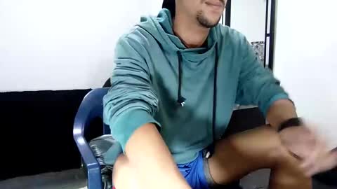 Snapshot of guykarim chatting on 12/27/24, 05:09 karim online show from 12/27/24, 05:09