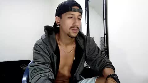 Snapshot of guykarim chatting on 01/26/25, 03:38 karim online show from 01/26/25, 03:38