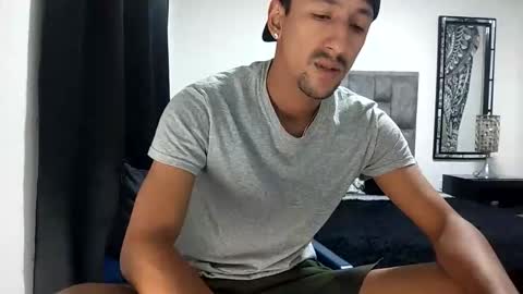 Snapshot of guykarim chatting on 10/15/25, 04:01 karim online show from 10/15/25, 04:01