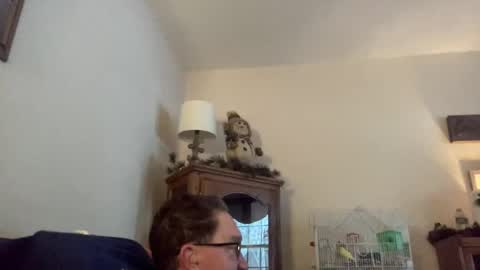 Snapshot of gwashere4u chatting on 12/24/24, 01:17 gwashere4u online show from 12/24/24, 01:17