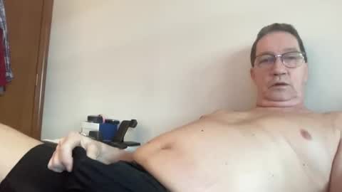 Snapshot of gwashere4u chatting on 02/23/25, 01:21 gwashere4u online show from 02/23/25, 01:21