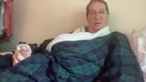 Snapshot of gwashere4u chatting on 09/10/25, 03:12 gwashere4u online show from 09/10/25, 03:12