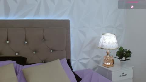 Gwen Drew online show from 02/10/26, 01:48