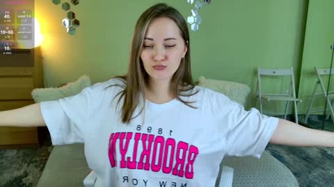 Snapshot of gwen_lady chatting on 01/27/25, 04:01 Sweety Kitty online show from 01/27/25, 04:01