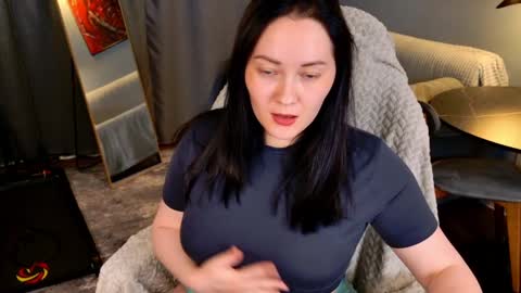 Snapshot of gwen_lady chatting on 04/26/26, 04:59 Sweety Kitty online show from 04/26/26, 04:59