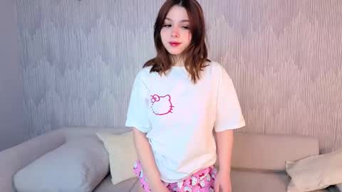 Lisa online show from 11/29/25, 01:19