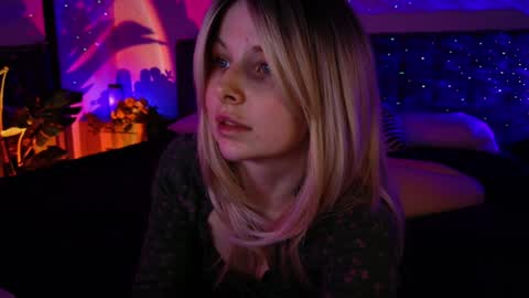 gwenhilton online show from 01/22/25, 09:02