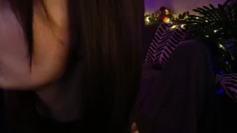 gwenhilton online show from 02/25/25, 08:58